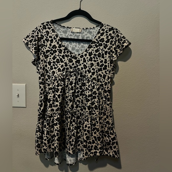 Altar’d State Oversized Top Leopard Print - Picture 1 of 4